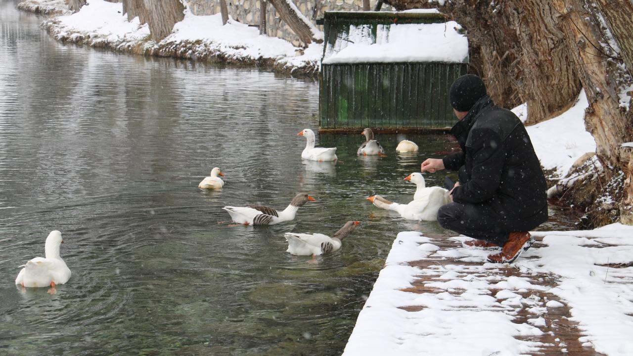 Deprem onu da etkilemişti... Dünyanın en berrak göllerinden biri eski haline kavuştu 2