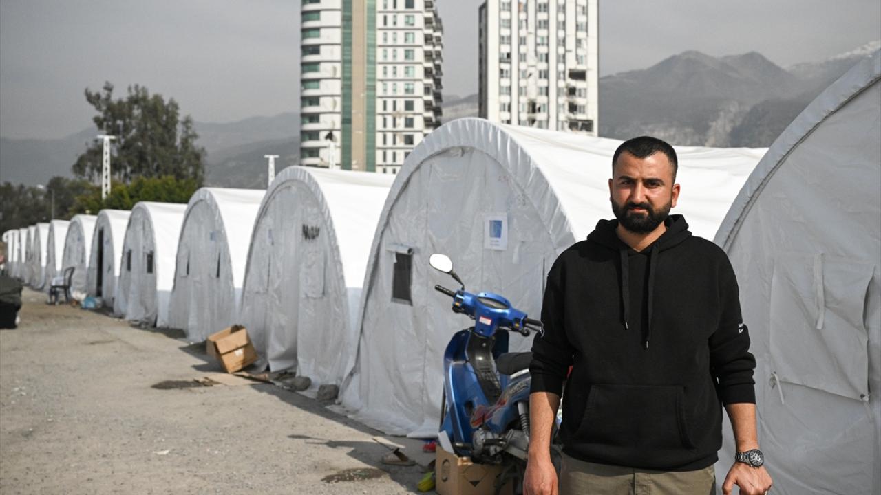 İskenderun'da depremin yaralarını sarma çalışmaları sürüyor 3