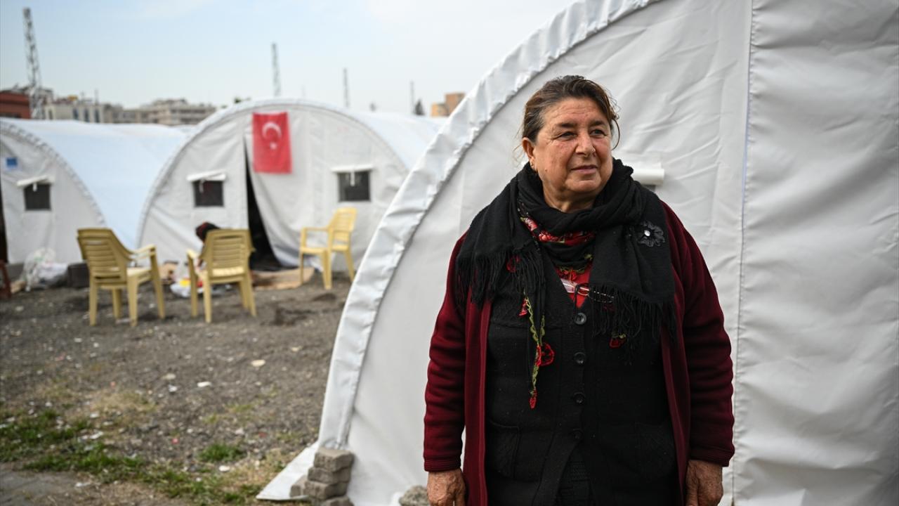 İskenderun'da depremin yaralarını sarma çalışmaları sürüyor 4