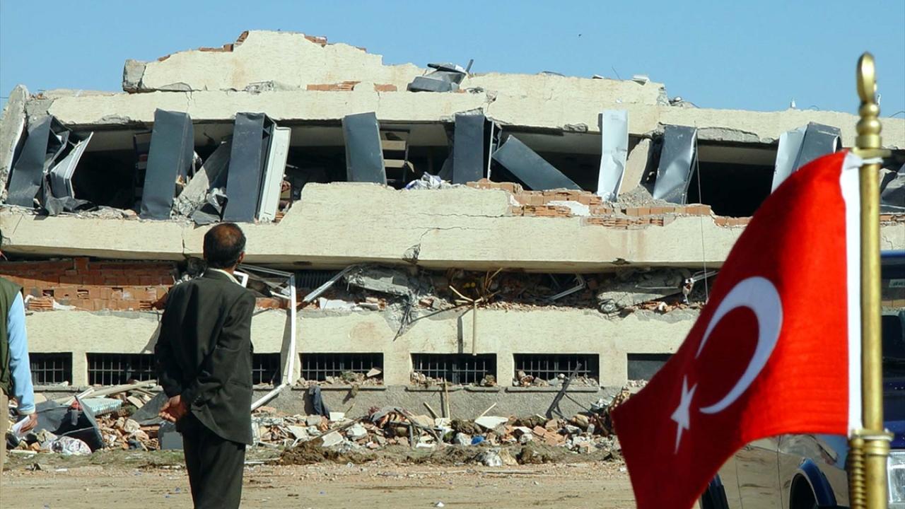 Türkiye'nin büyük depremleri 20
