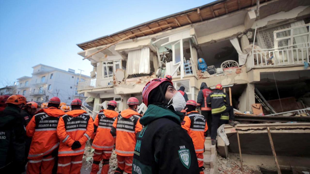 Türkiye'nin büyük depremleri 27