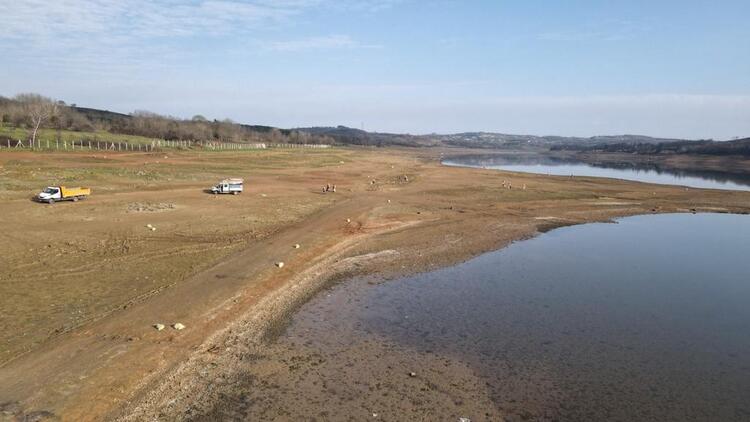 Küvet, kayık, mangal hatta su deposu! İstanbul’un barajlarında yok yok 9