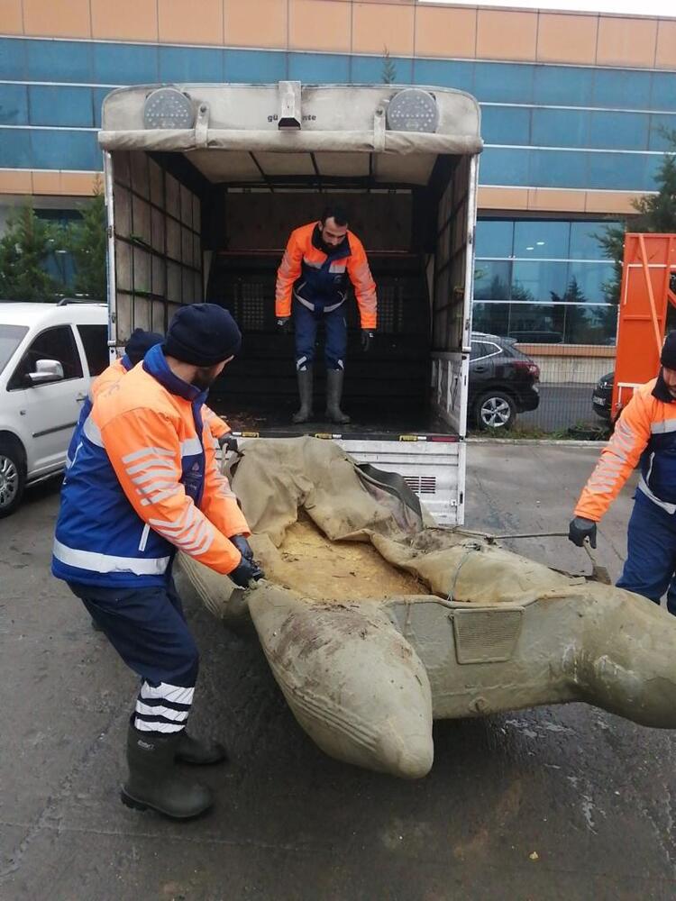 Küvet, kayık, mangal hatta su deposu! İstanbul’un barajlarında yok yok 3