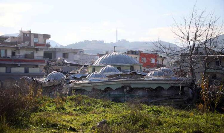 18 bin nüfuslu mahallede sağlam bina kalmadı 4