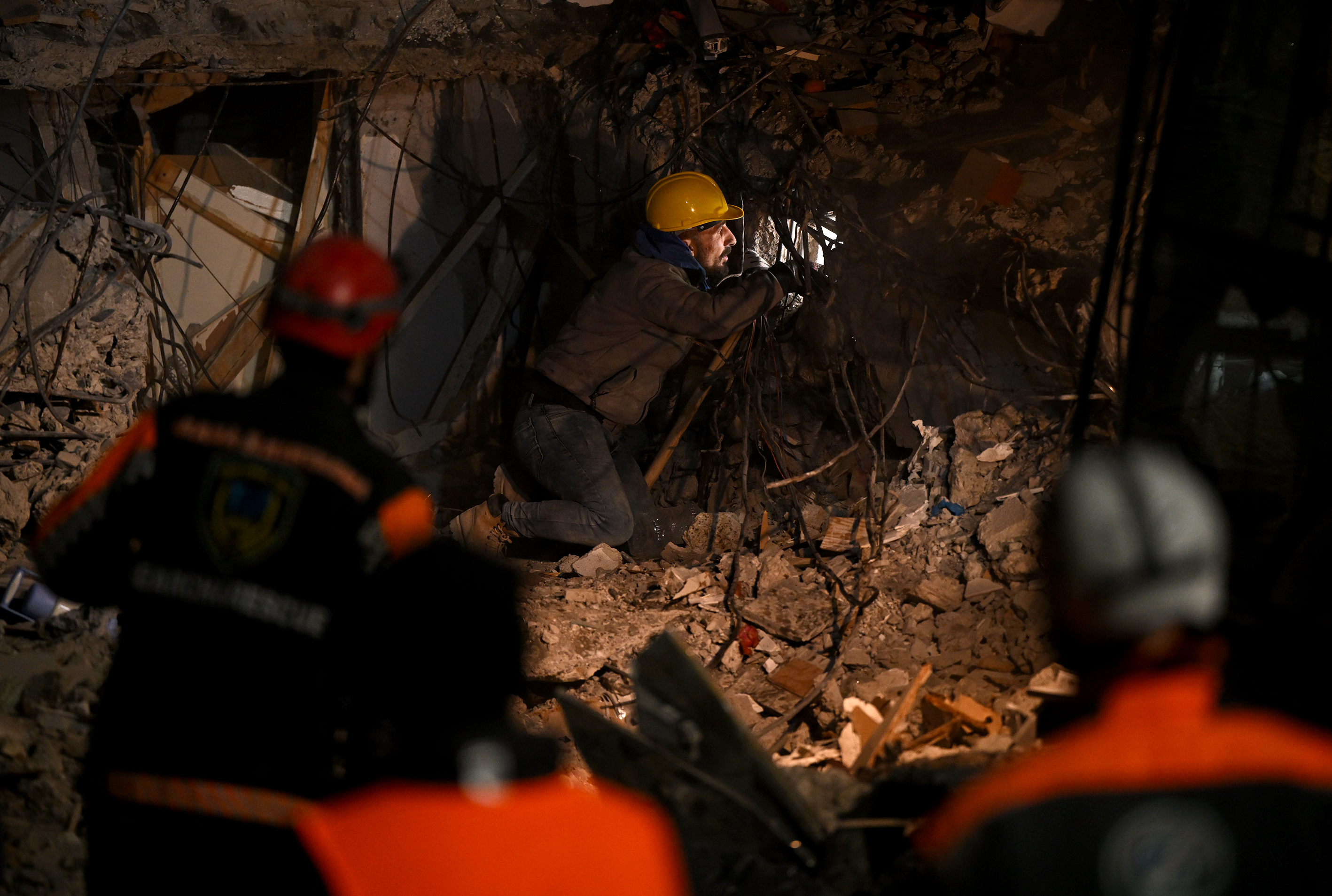 Gece gündüz demeden hayat kurtarmak için çalışıyorlar 1
