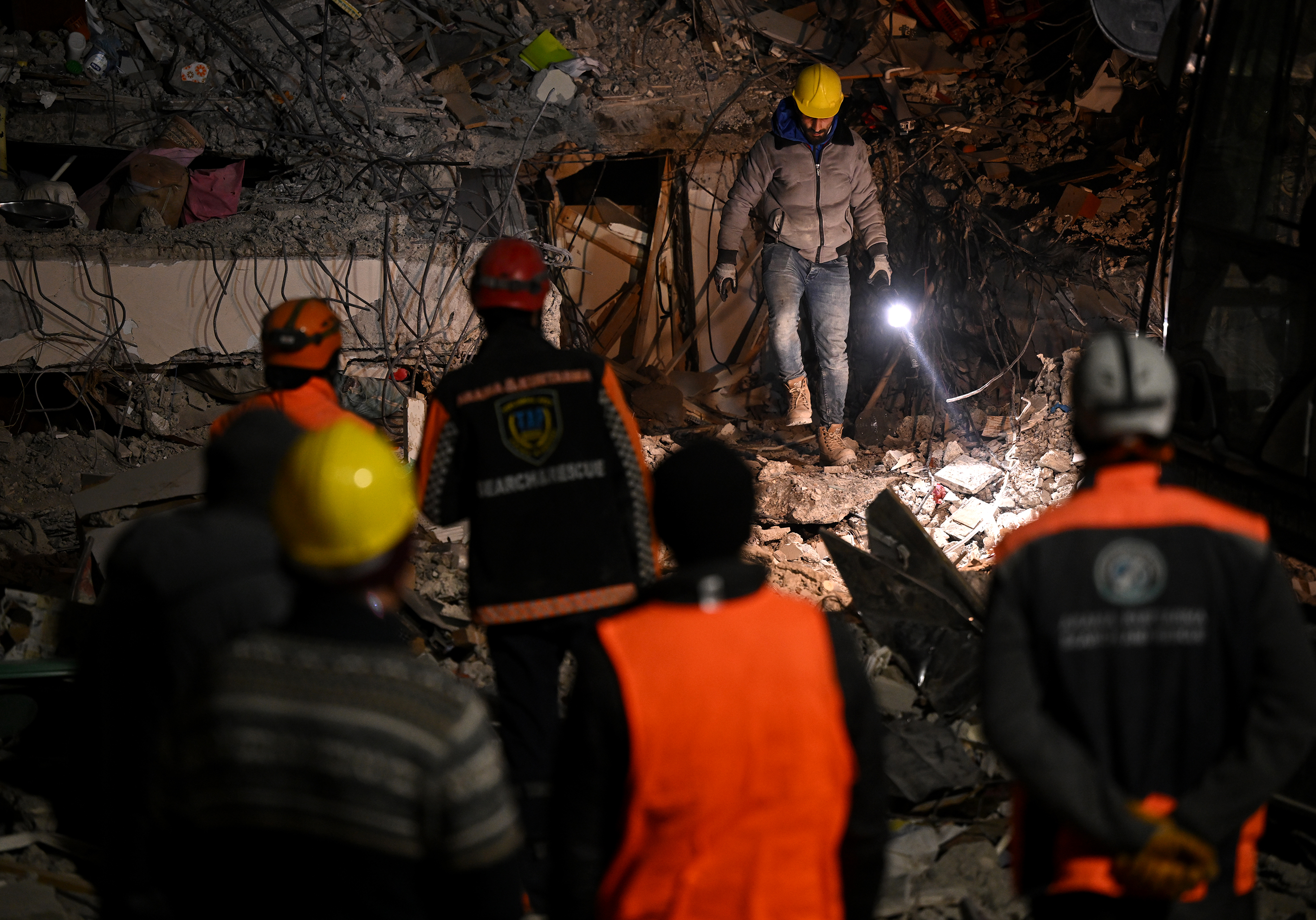 Gece gündüz demeden hayat kurtarmak için çalışıyorlar 2