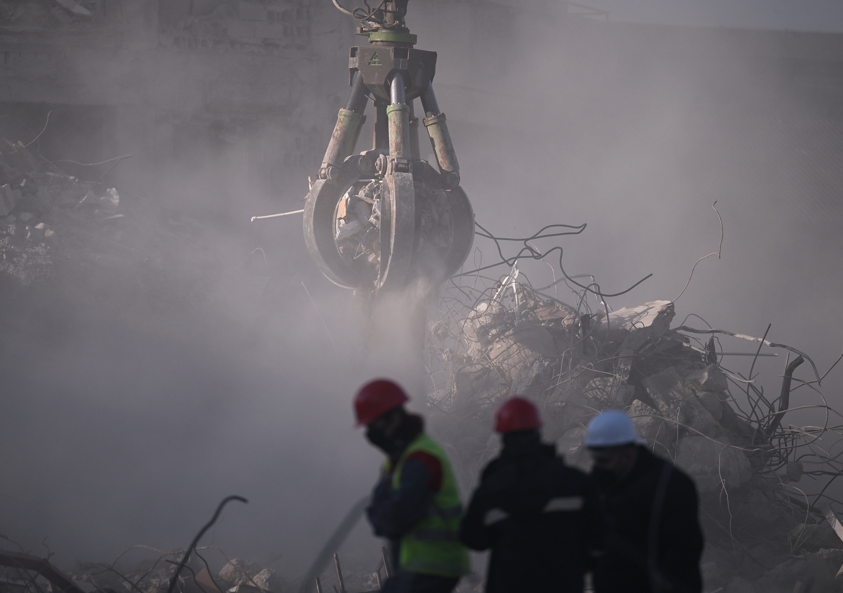 Gece gündüz demeden hayat kurtarmak için çalışıyorlar 7