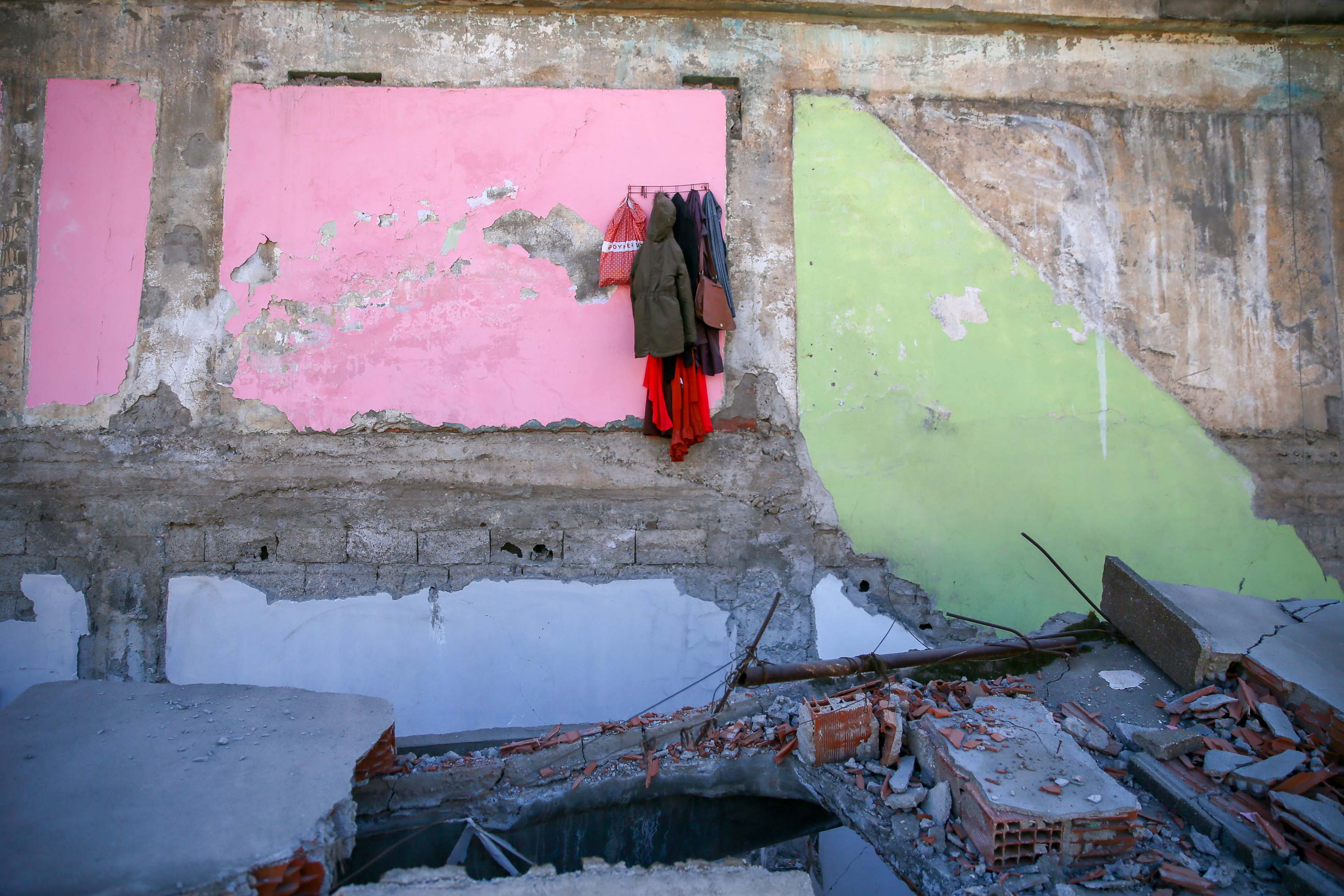 Nurdağı'nda depremin acı izleri fotoğraf karelerinde 6