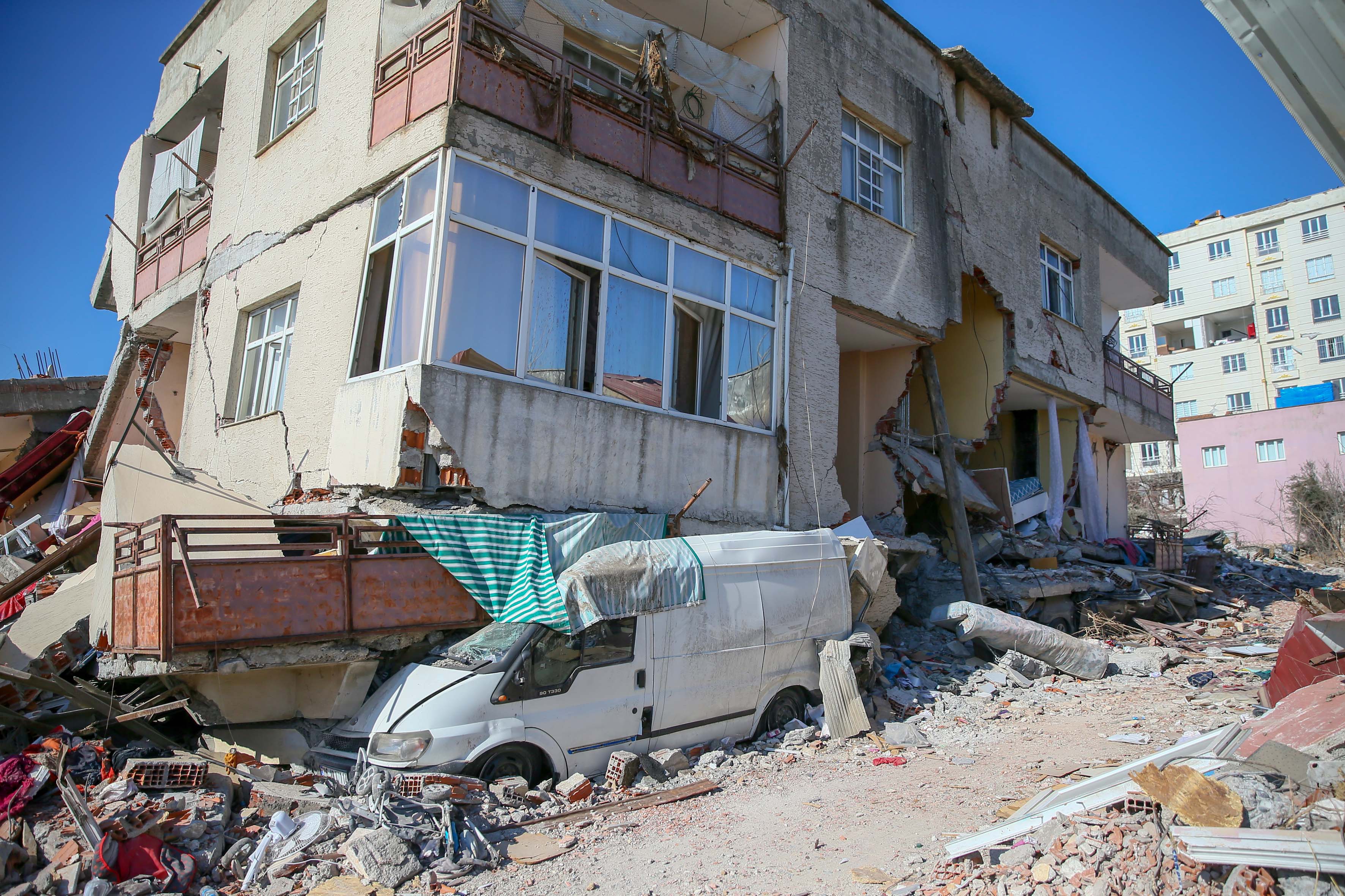 Nurdağı'nda depremin acı izleri fotoğraf karelerinde 2