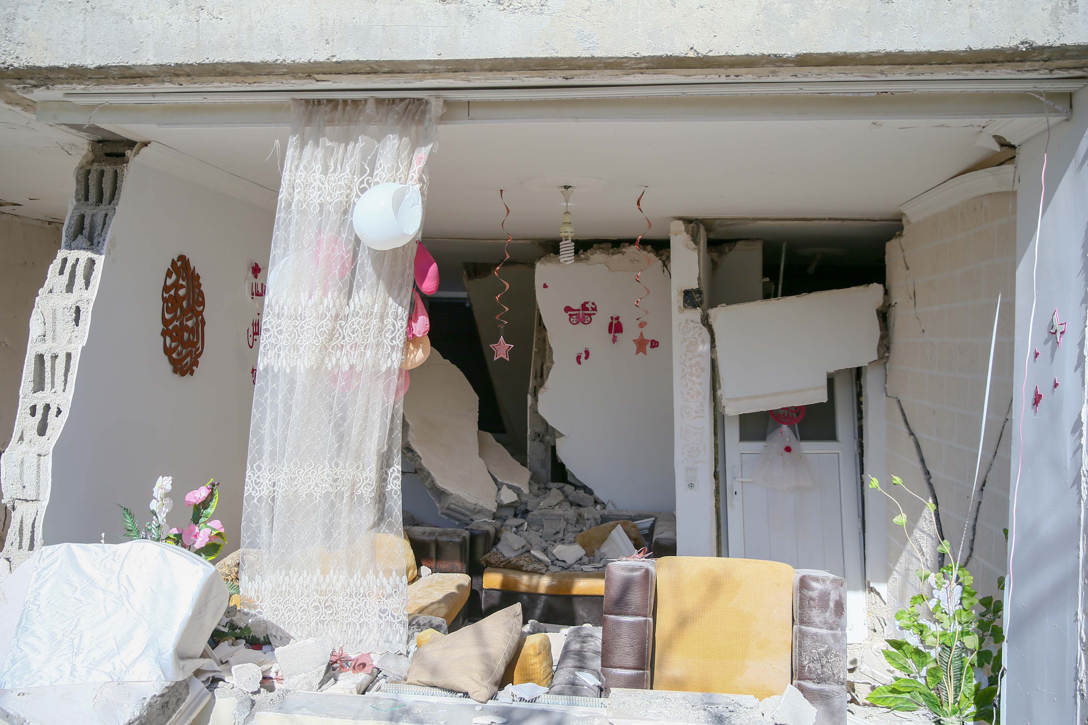 Nurdağı'nda depremin acı izleri fotoğraf karelerinde 4