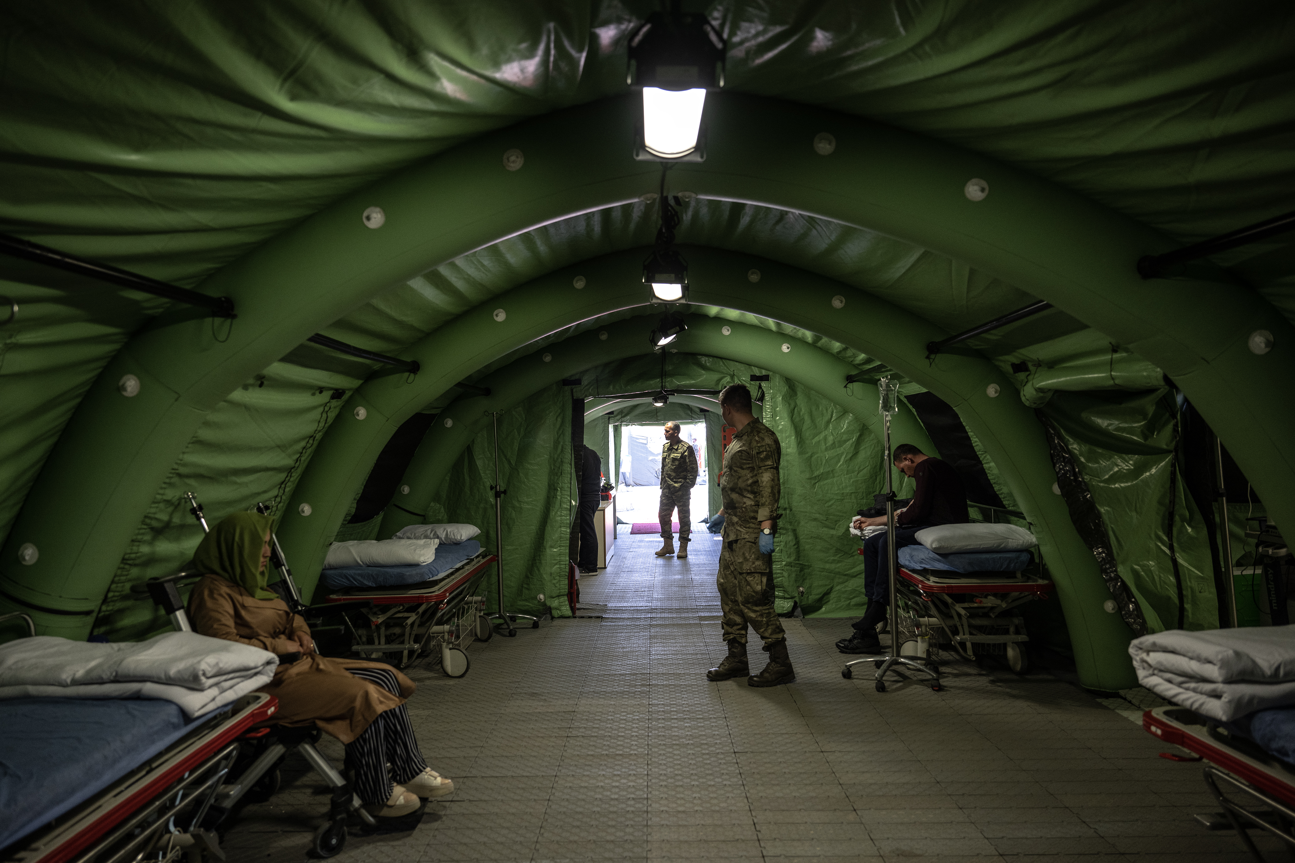 Türkiye ve Azerbaycan orduları, yaraları sarmak için omuz omuza 6