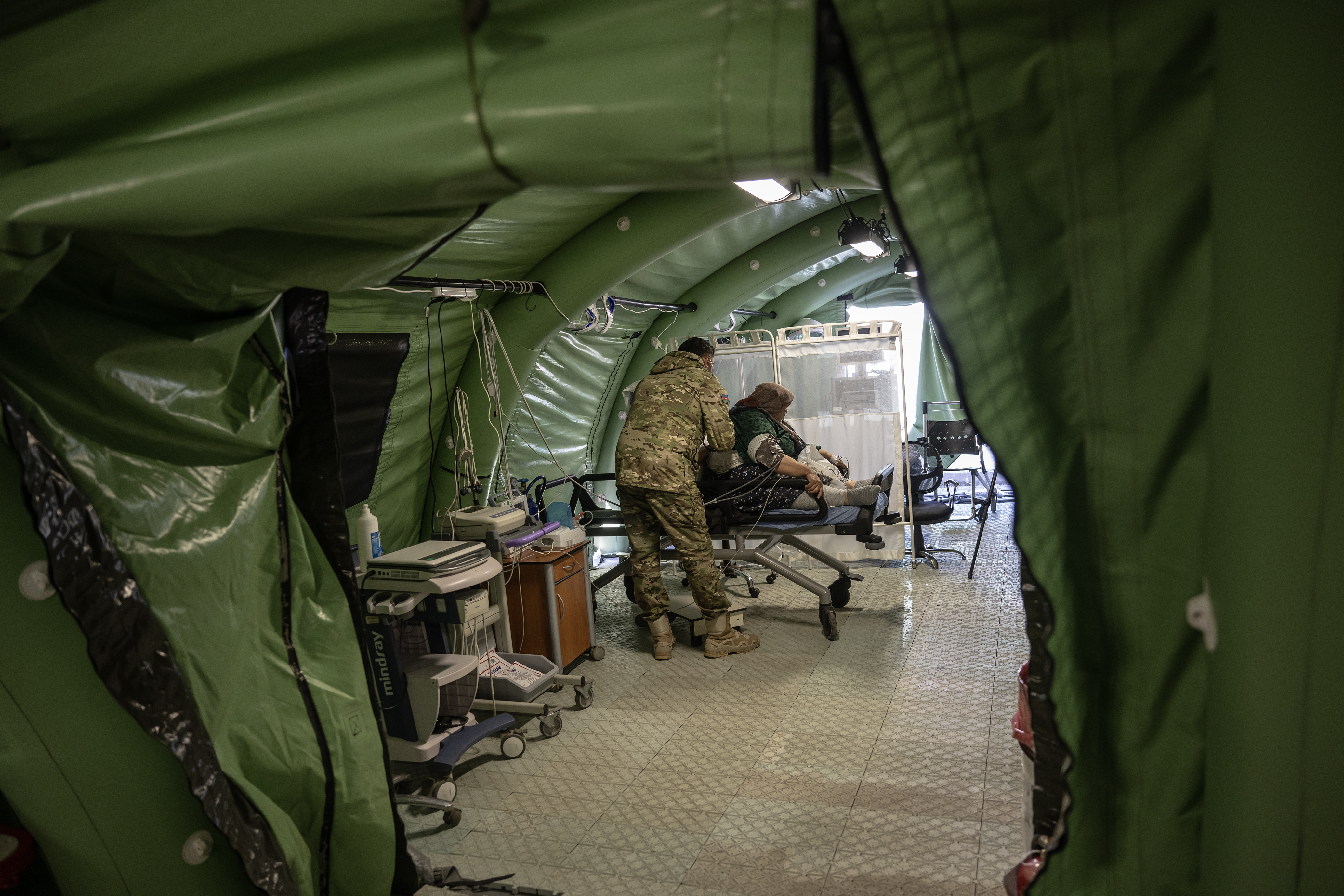 Türkiye ve Azerbaycan orduları, yaraları sarmak için omuz omuza 8