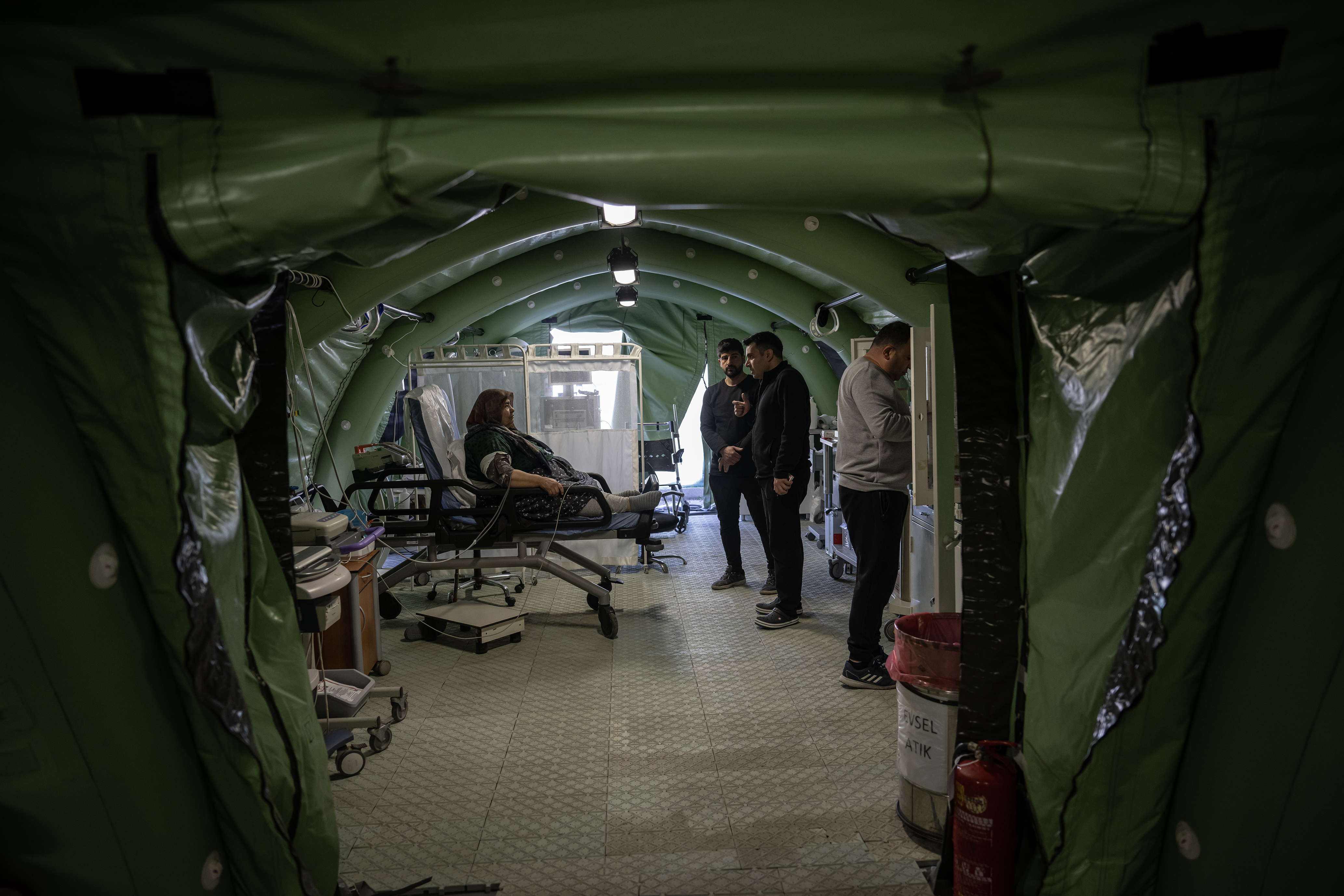 Türkiye ve Azerbaycan orduları, yaraları sarmak için omuz omuza 10