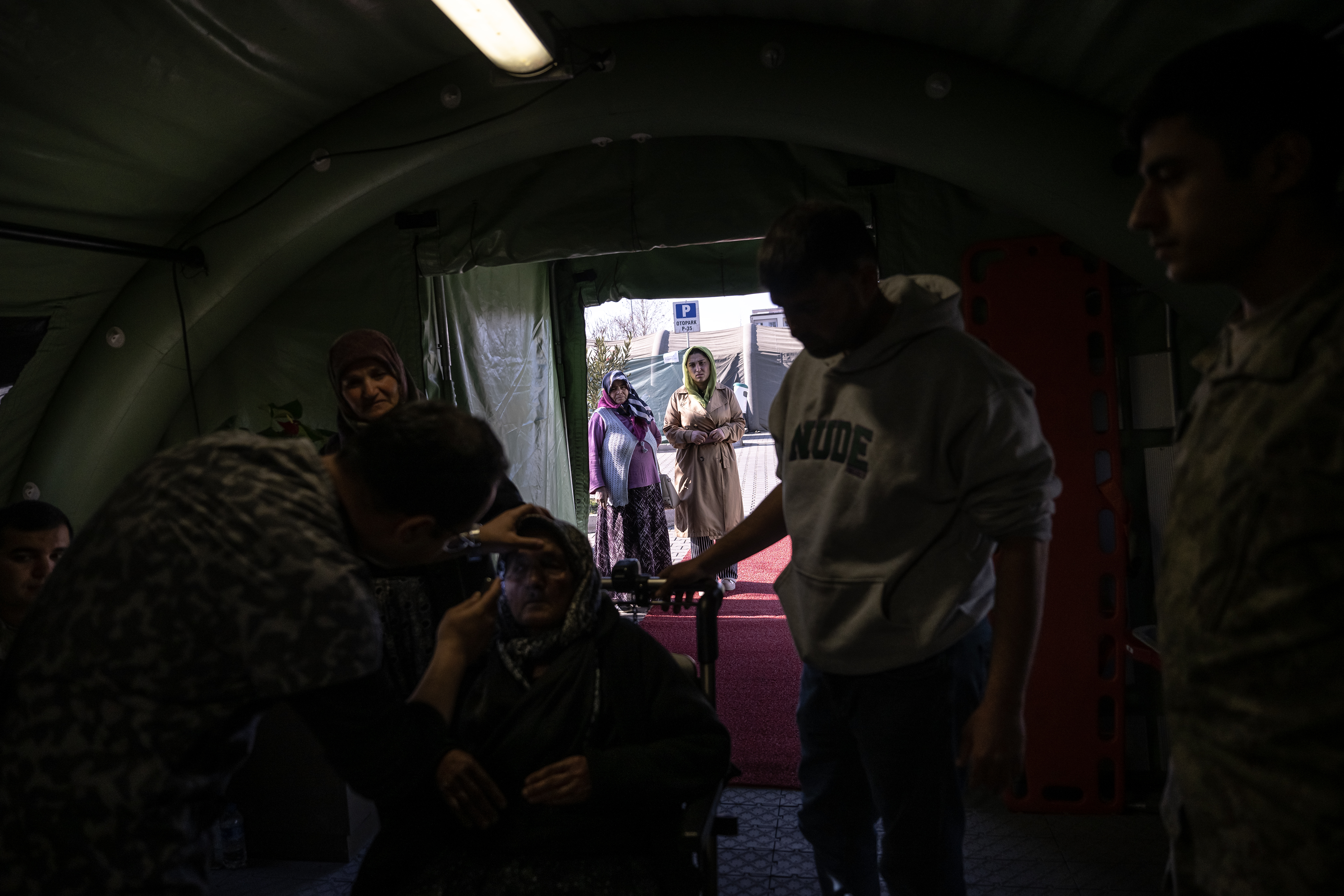 Türkiye ve Azerbaycan orduları, yaraları sarmak için omuz omuza 11