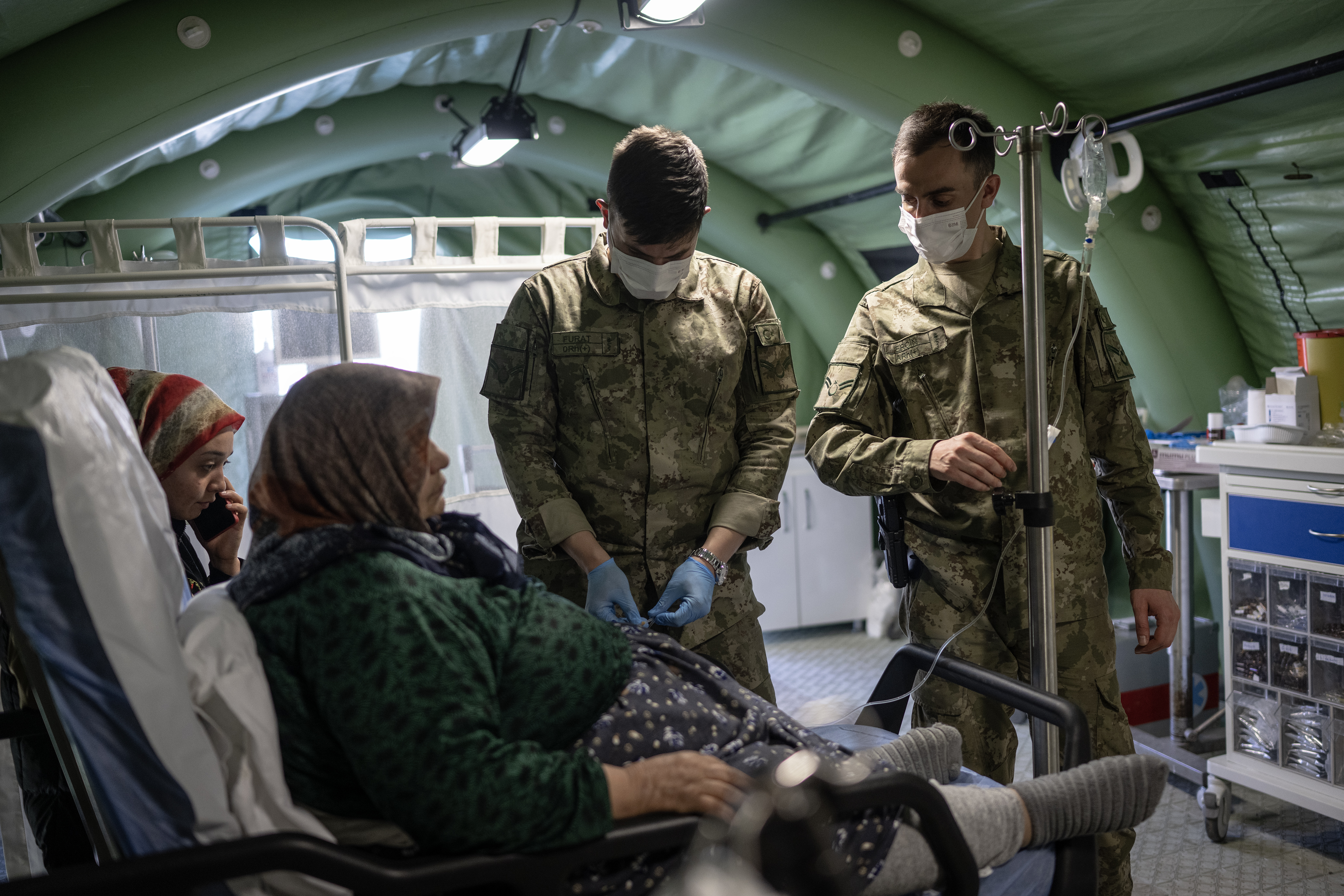 Türkiye ve Azerbaycan orduları, yaraları sarmak için omuz omuza 1