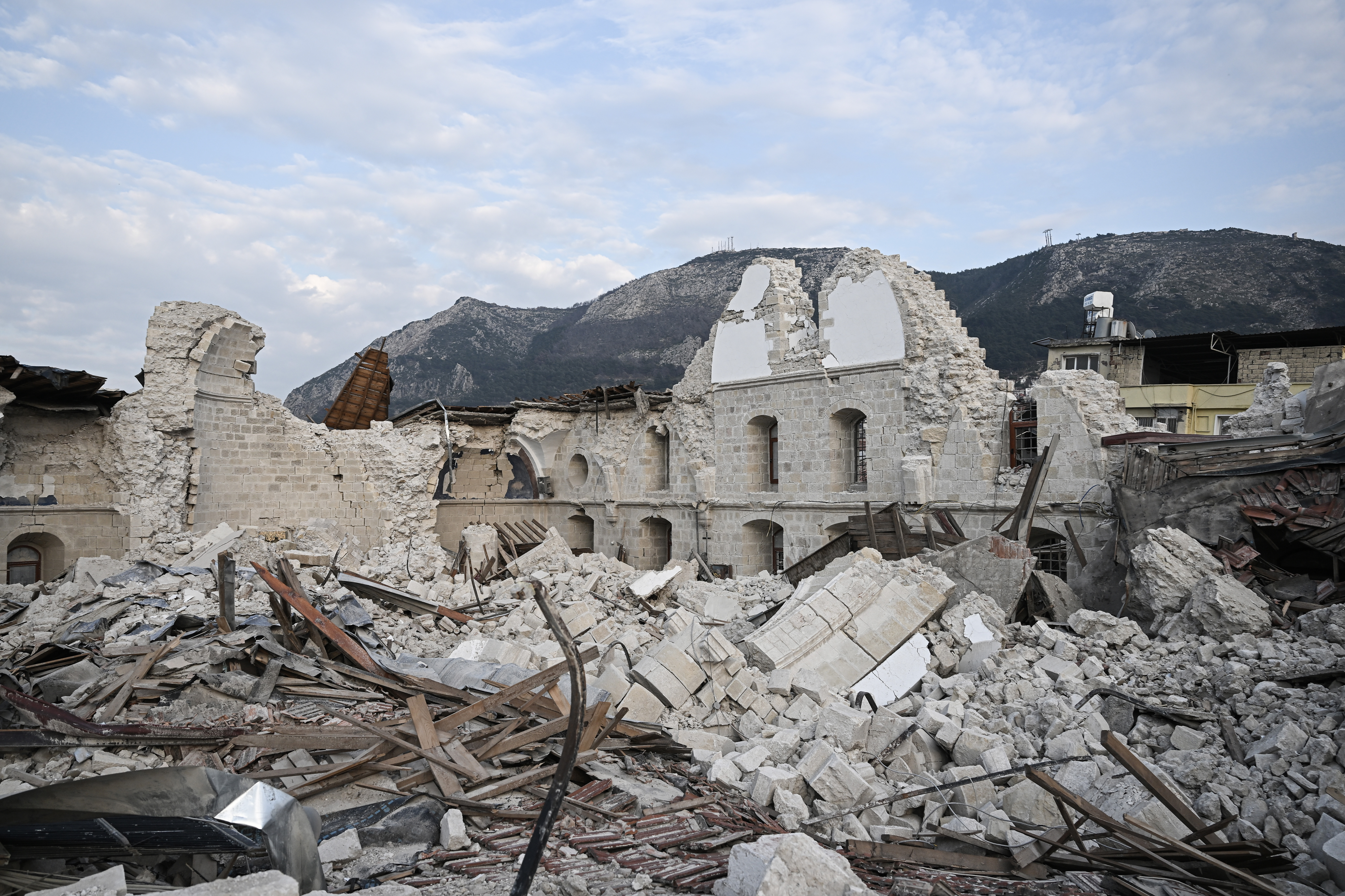 Antakya'daki Rum Ortodoks Kilisesi de depremlerde yıkıldı 3