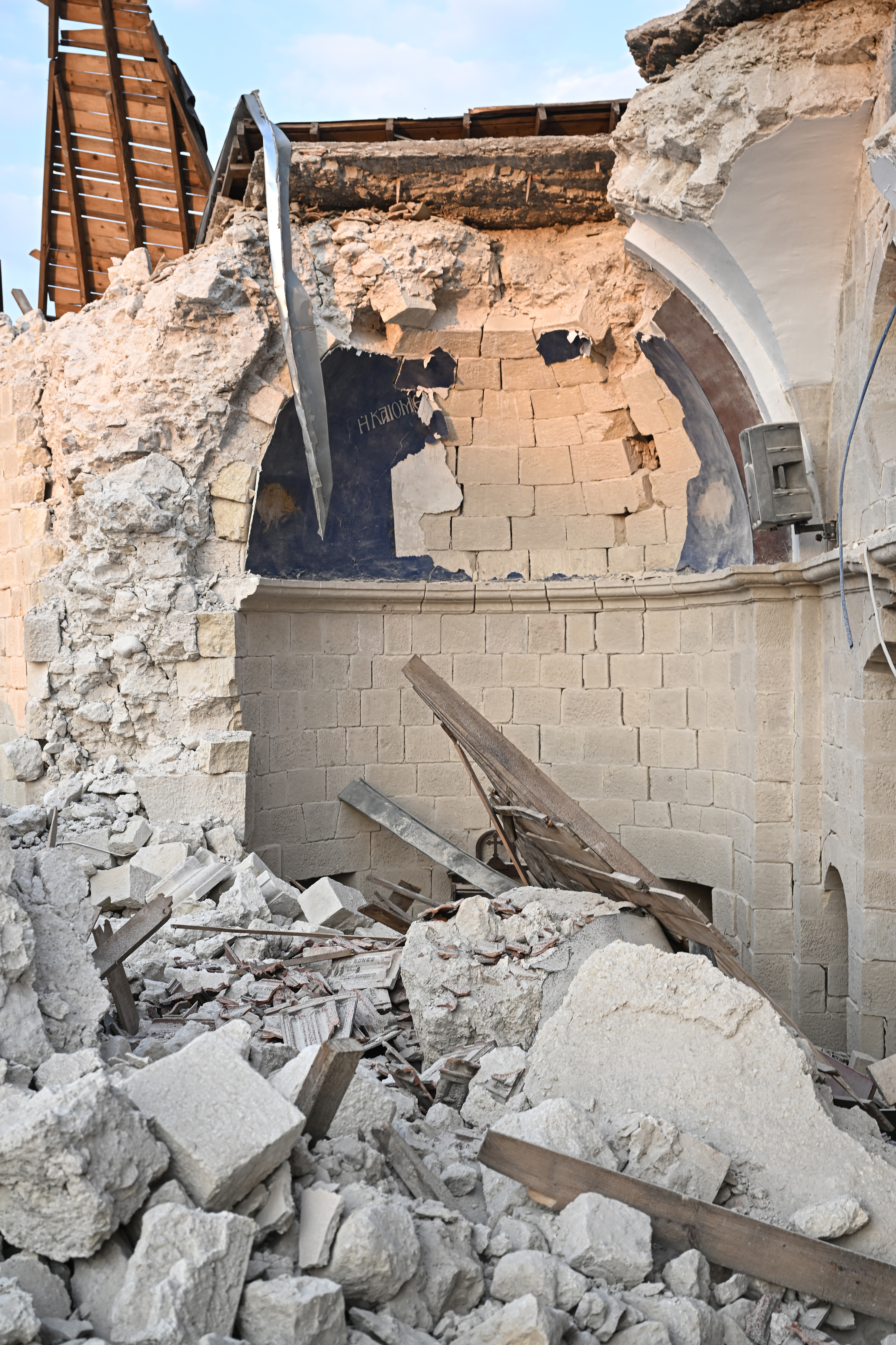 Antakya'daki Rum Ortodoks Kilisesi de depremlerde yıkıldı 10