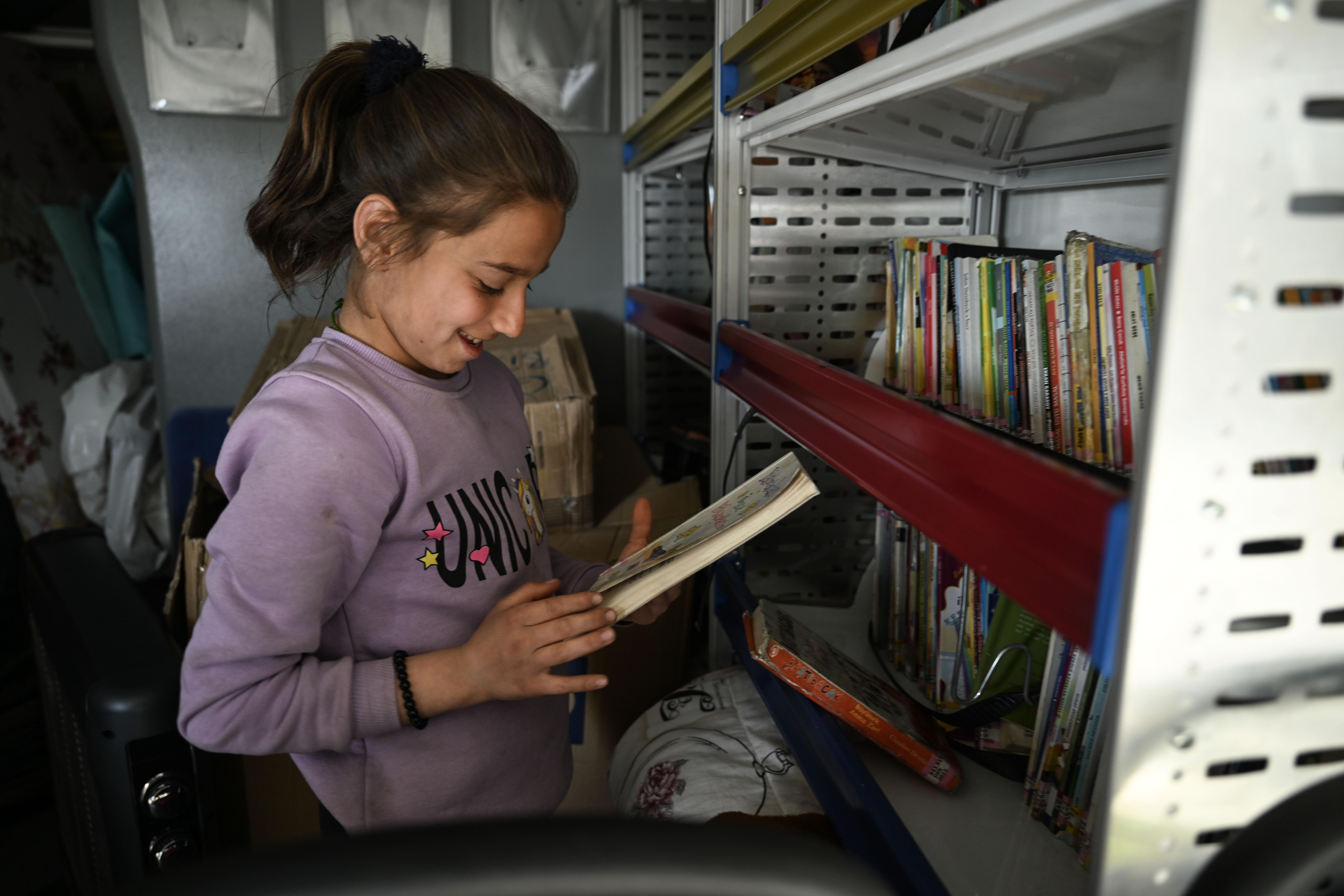 Minik bir tebessüm, huzurlu bir bakış… Adıyaman'da acılar yavaş yavaş diniyor 17