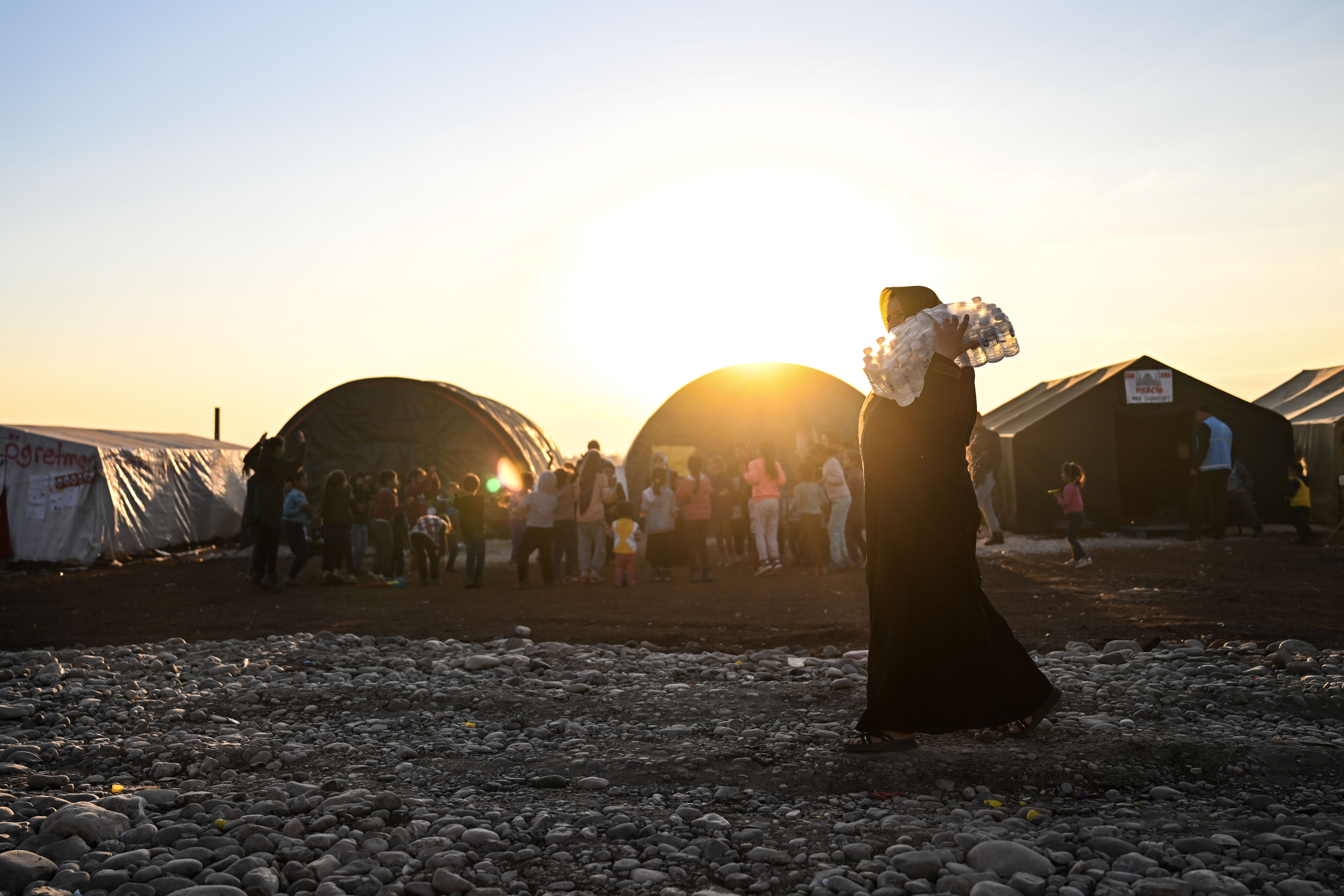 Minik bir tebessüm, huzurlu bir bakış… Adıyaman'da acılar yavaş yavaş diniyor 6