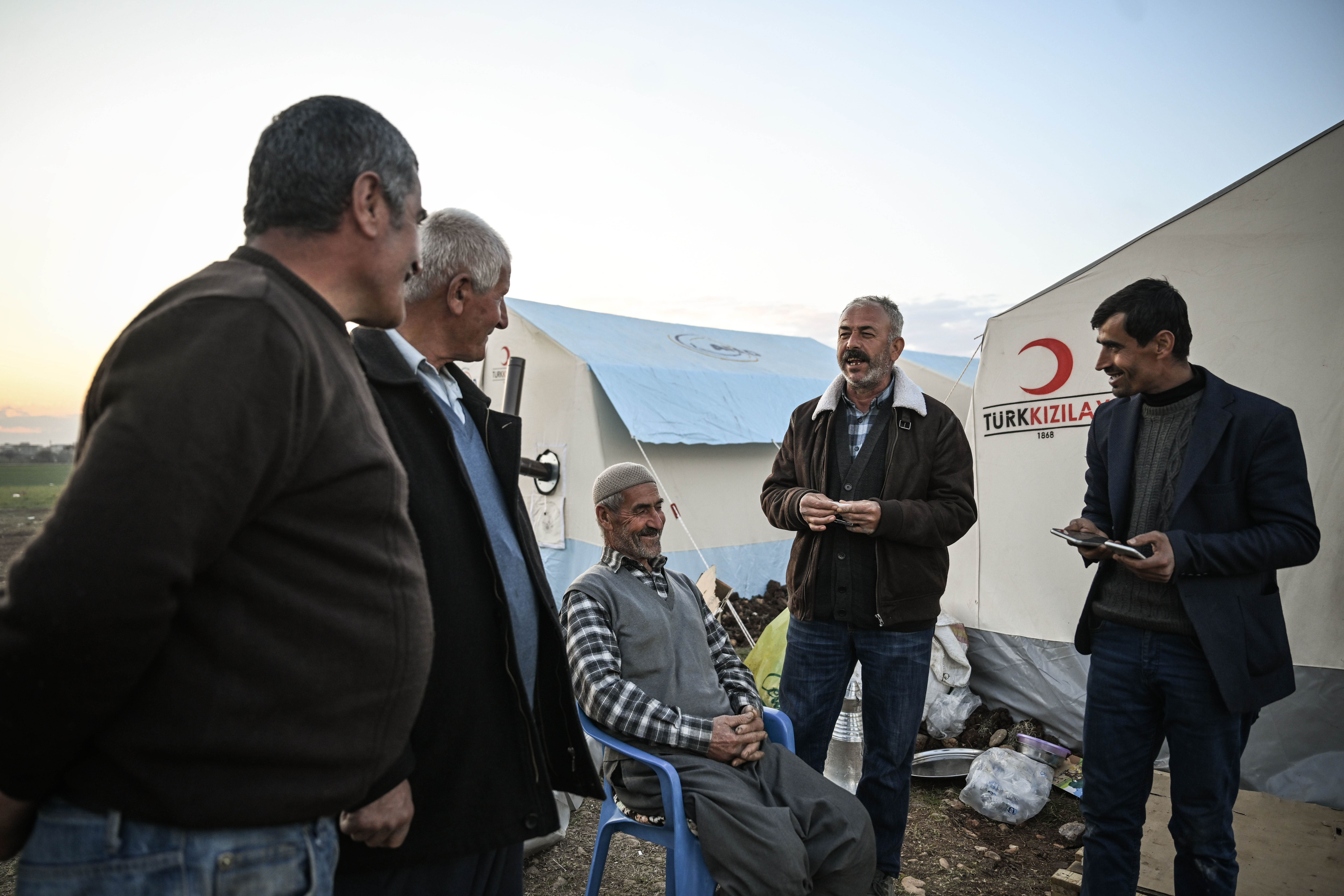 Minik bir tebessüm, huzurlu bir bakış… Adıyaman'da acılar yavaş yavaş diniyor 12