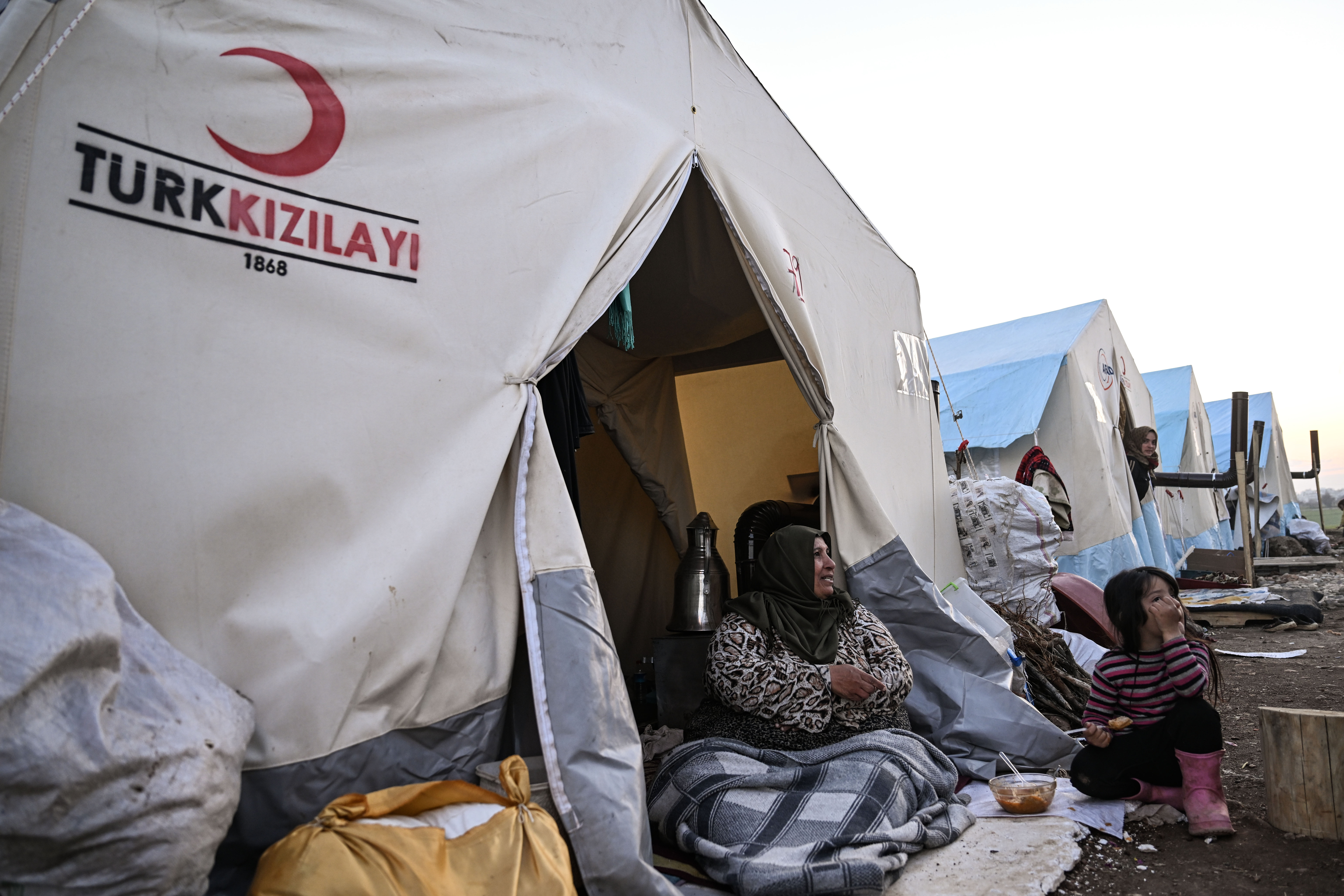 Minik bir tebessüm, huzurlu bir bakış… Adıyaman'da acılar yavaş yavaş diniyor 14