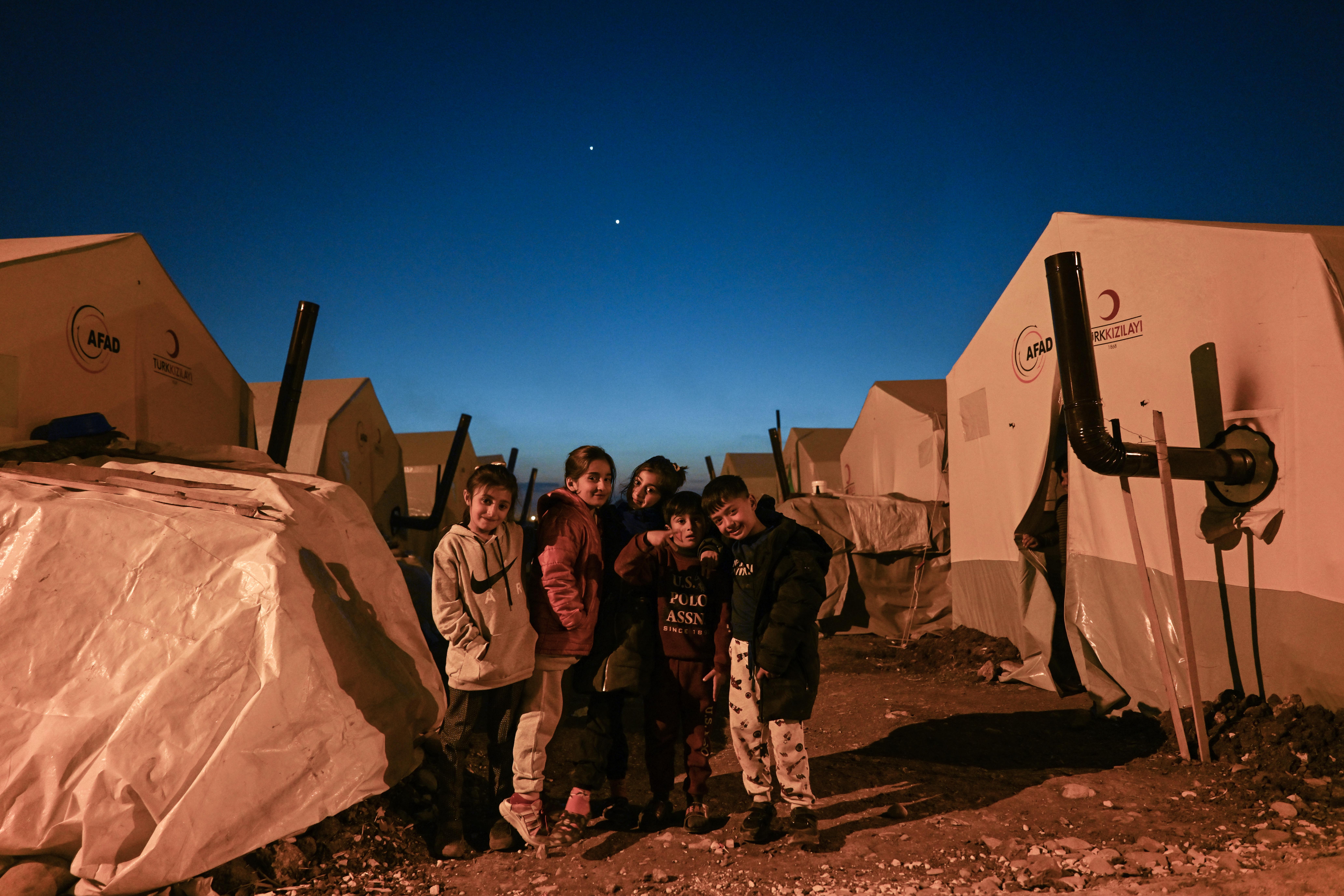 Minik bir tebessüm, huzurlu bir bakış… Adıyaman'da acılar yavaş yavaş diniyor 16