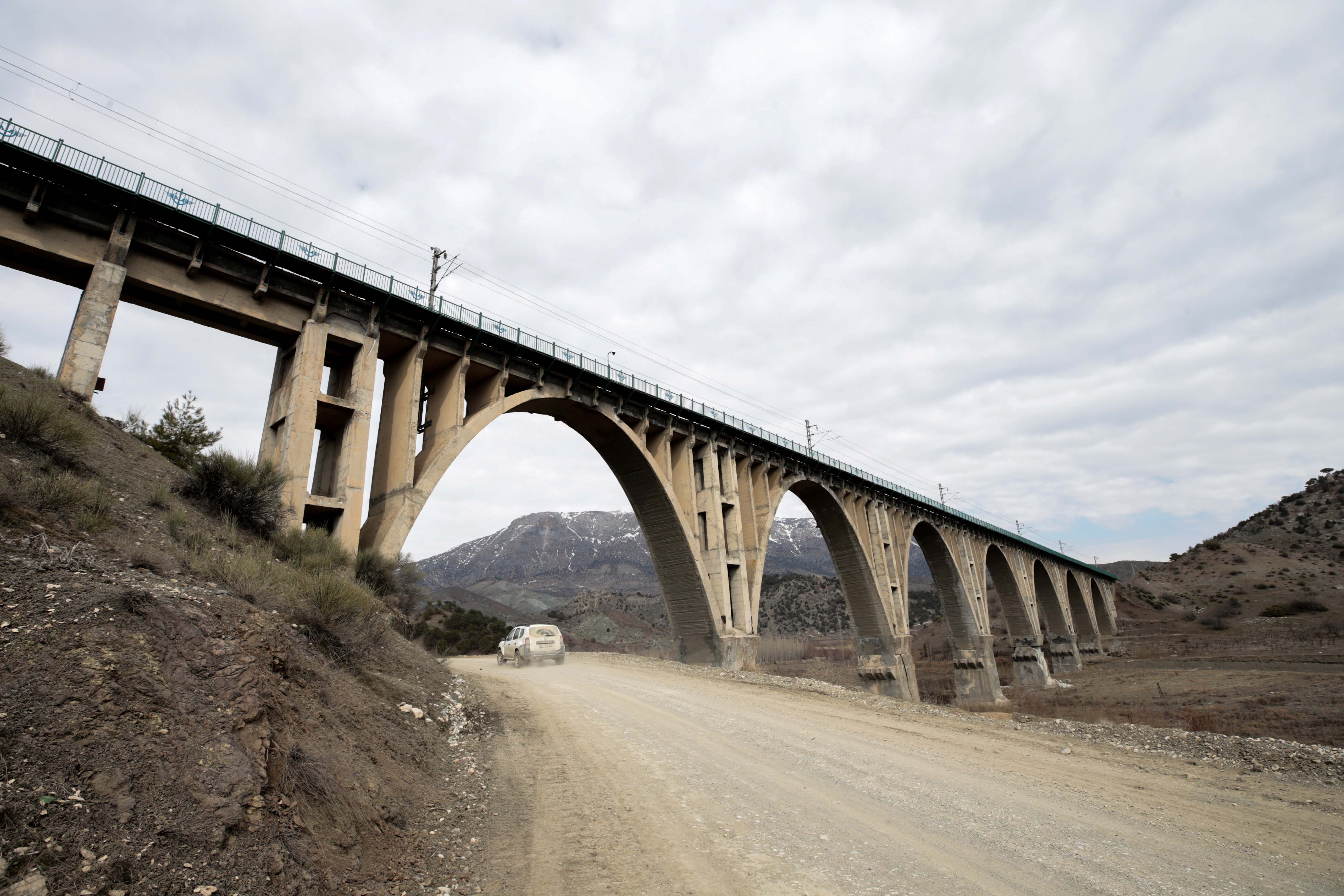 Adıyaman'daki 94 yıllık Alman Köprüsü ayakta kaldı 8