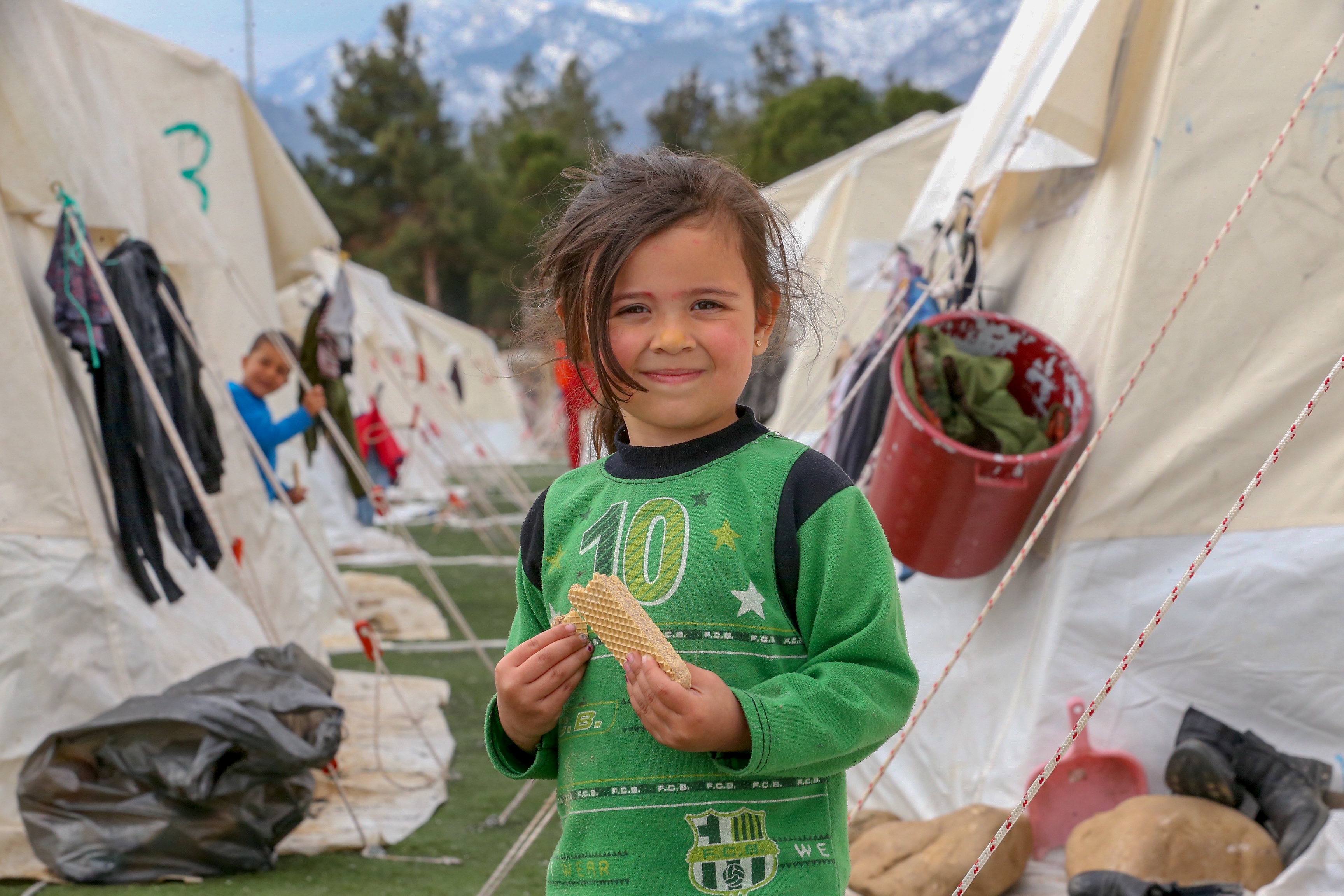 Her şeye rağmen yüzleri gülüyor… Çadır kentte çocuk olmak 3