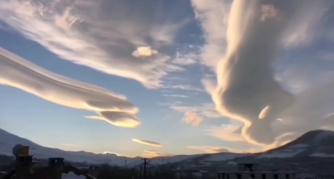 Depremin habercisi denildi... Van'da birçok ilçeden görüldü 6