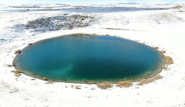 gorenler-saskinligini-gizleyemiyor-yan-yana-olan-15604061_4272_m