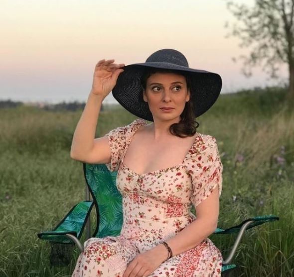 Asmalı Konak'ın Salih ile Zeynep'ini bir de şimdi görün! 11