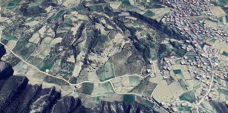 Depremde oluşan devasa yarık uzaydan görüntülendi: Hatay'da depremin boyutunu gözler önüne seren tablo... 4