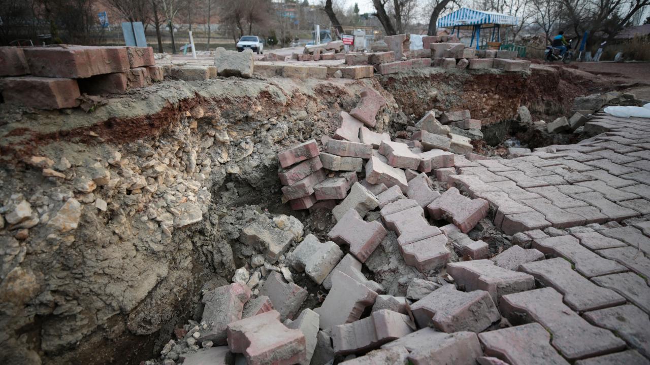 Tabiat Parkı parça parça bölündü 8