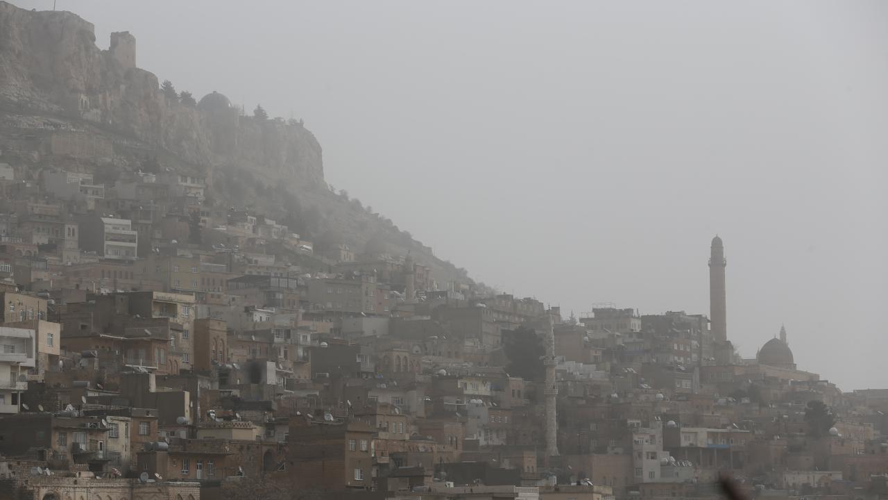 Diyarbakır ve Mardin'de toz taşınımı etkili oldu 3