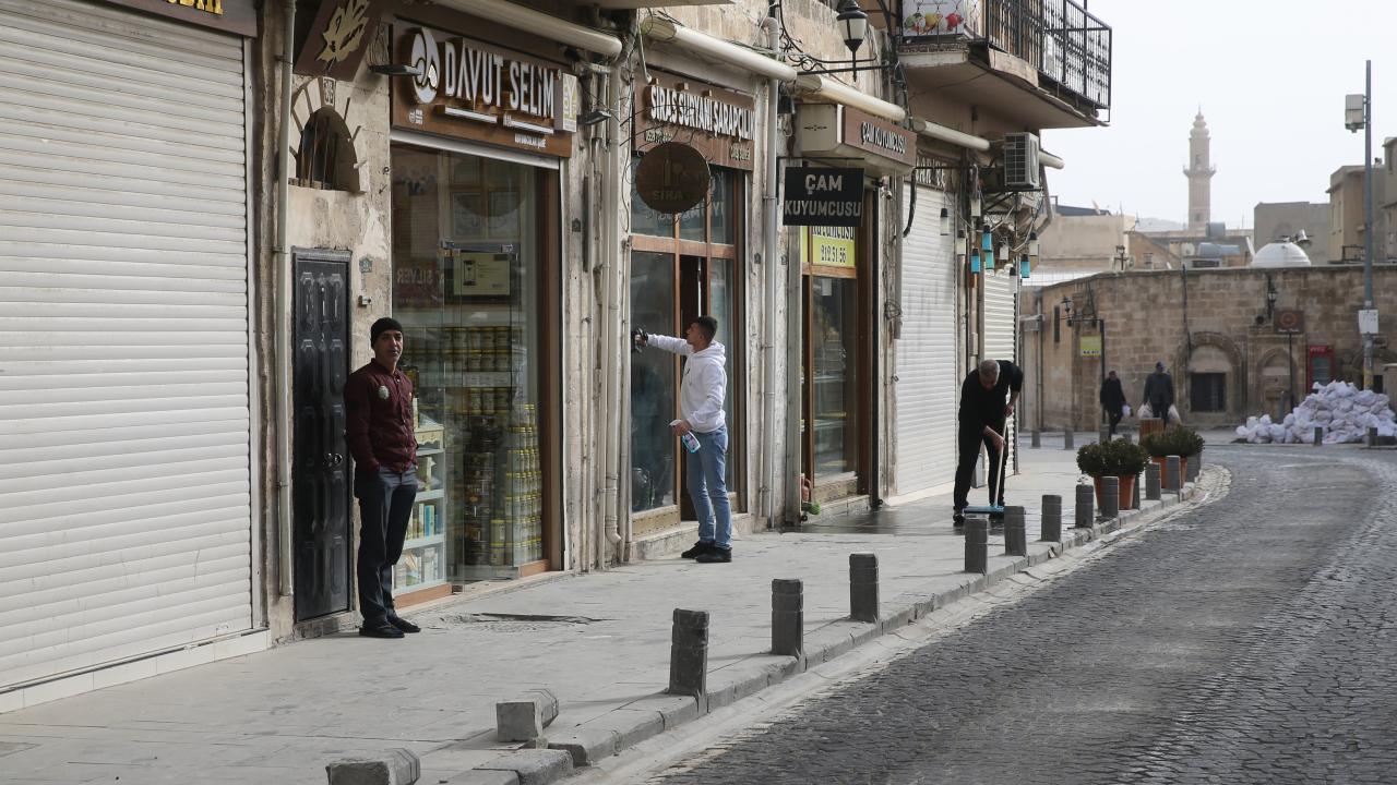 Diyarbakır ve Mardin'de toz taşınımı etkili oldu 7