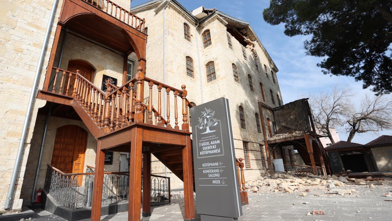 Yedi Güzel Adam Edebiyat Müzesi depremlerde zarar gördü 8