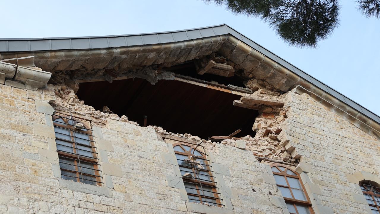 Yedi Güzel Adam Edebiyat Müzesi depremlerde zarar gördü 9