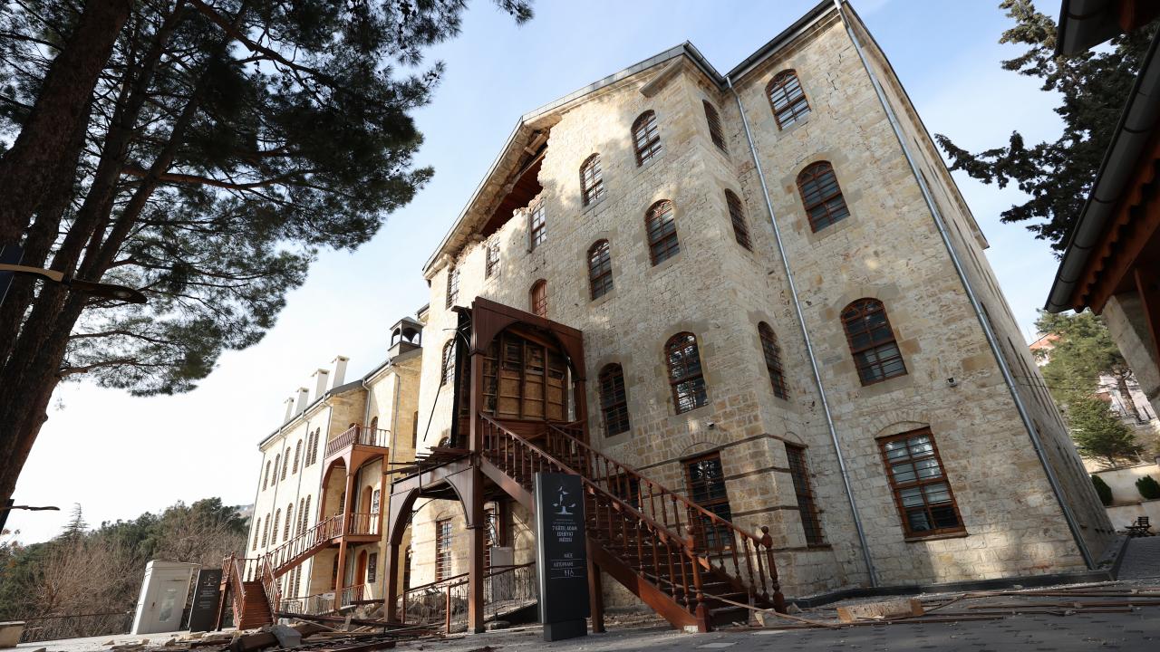 Yedi Güzel Adam Edebiyat Müzesi depremlerde zarar gördü 2