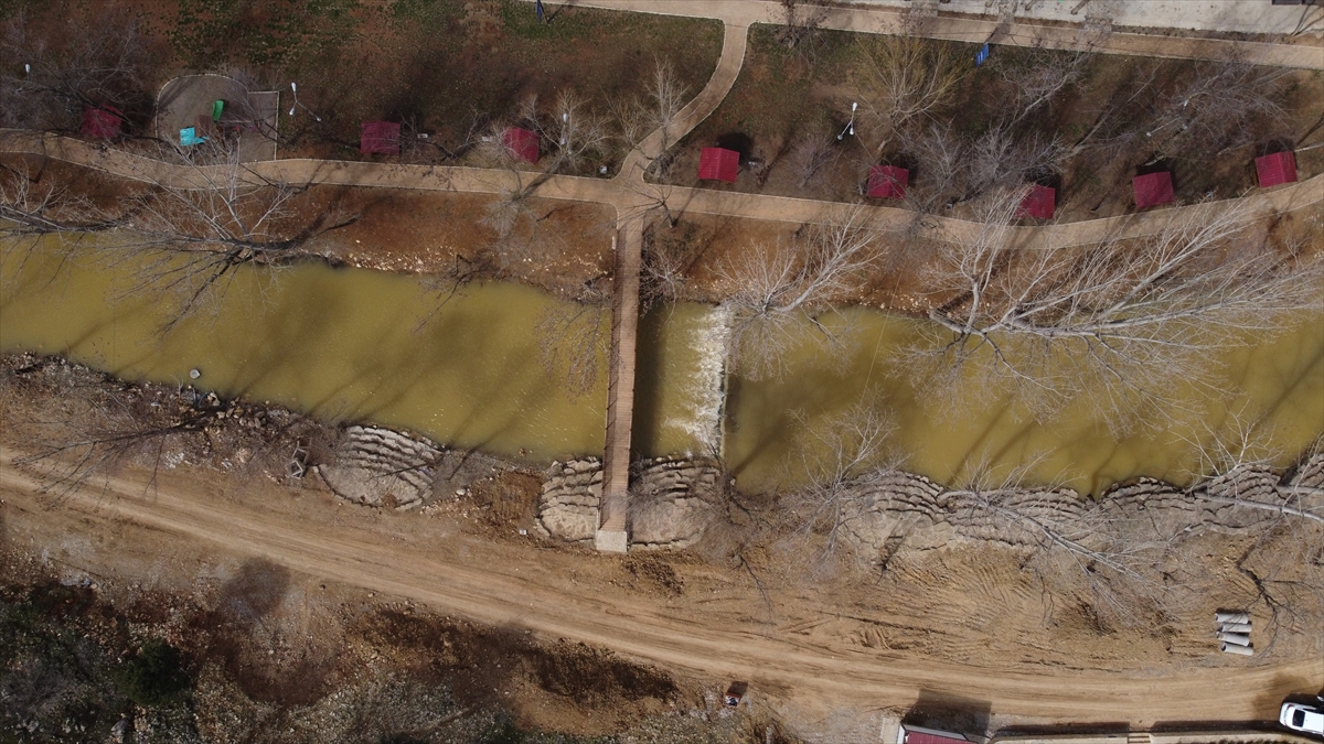 Yeşilgöz Gölü'nün rengi depremlerin ardından değişti 12