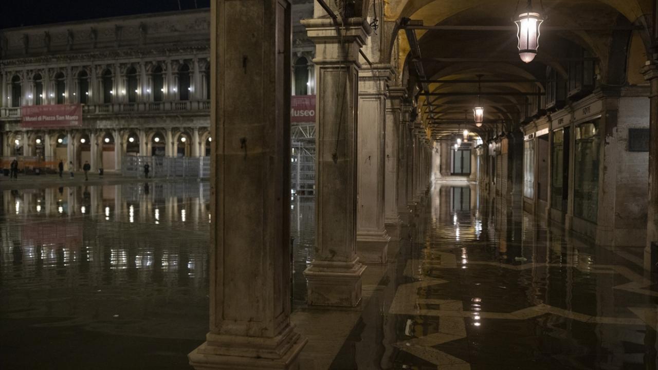 Venedik'te 'Acqua Alta' adı verilen su yükselmeleri 9