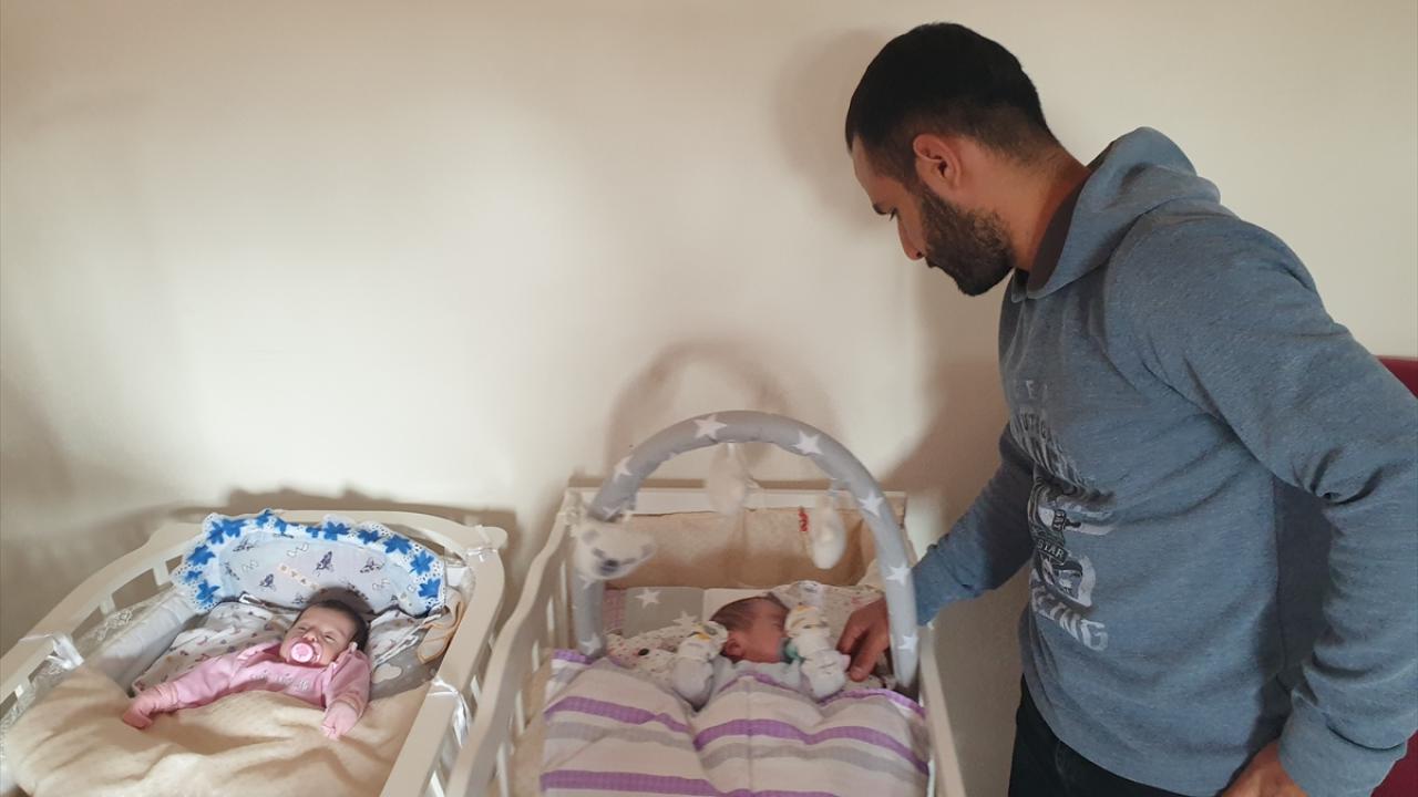 Depremde eşini kaybetti... İki aylık ikizleriyle teselli buluyor 4
