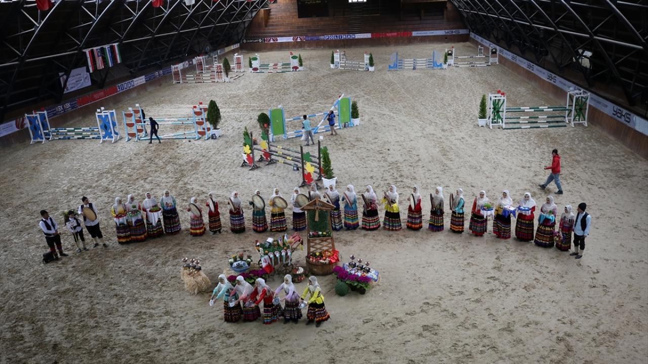 İran'da 1. Uluslararası Nevruz Kadın Oyunları 5