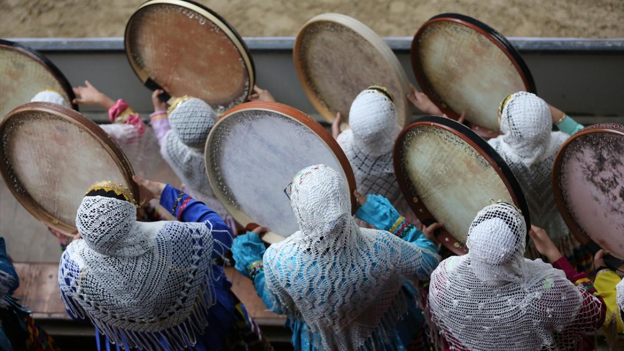 İran'da 1. Uluslararası Nevruz Kadın Oyunları 7