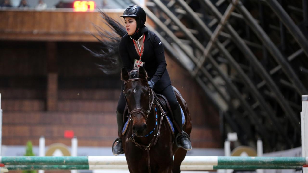 İran'da 1. Uluslararası Nevruz Kadın Oyunları 11