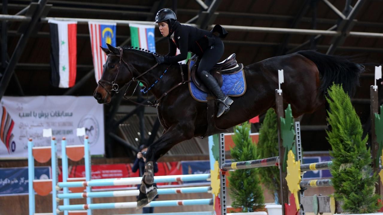İran'da 1. Uluslararası Nevruz Kadın Oyunları 9