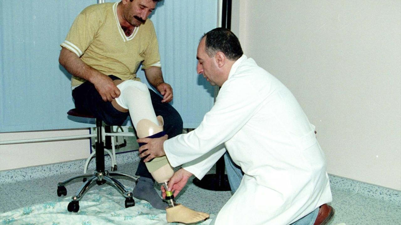 Her zaman ve her şartta vatandaşın kara gün dostu: Sağlık çalışanları 7