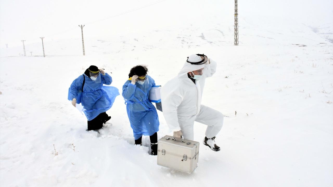 Her zaman ve her şartta vatandaşın kara gün dostu: Sağlık çalışanları 10
