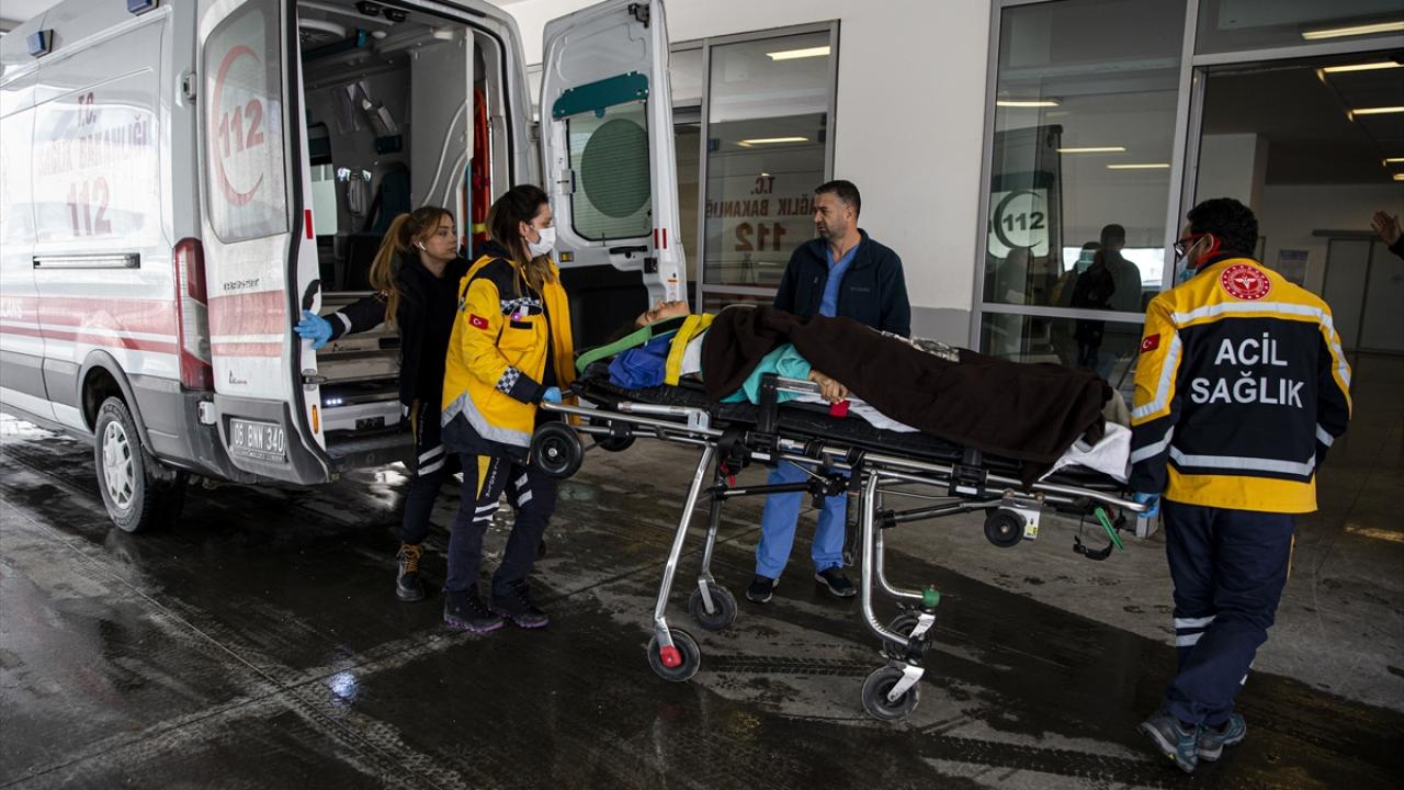 Her zaman ve her şartta vatandaşın kara gün dostu: Sağlık çalışanları 13