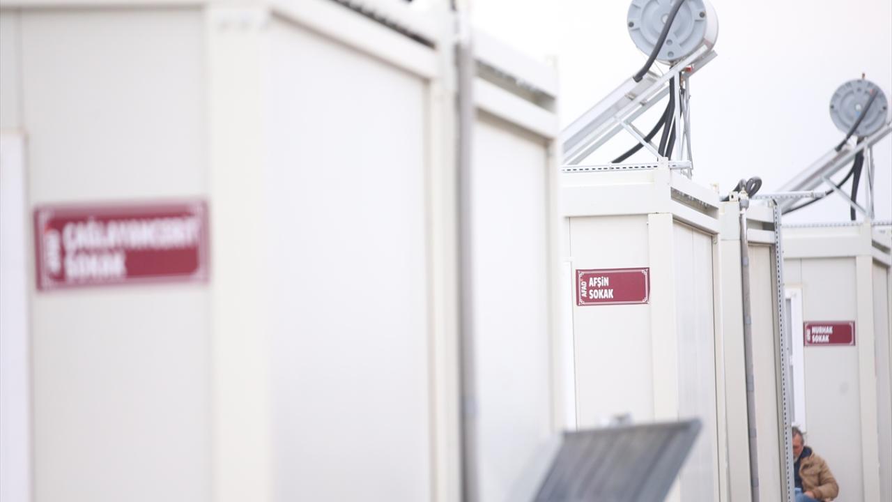 Yıkılan caddelerin isimleri konteyner kentte yaşatılıyor 1