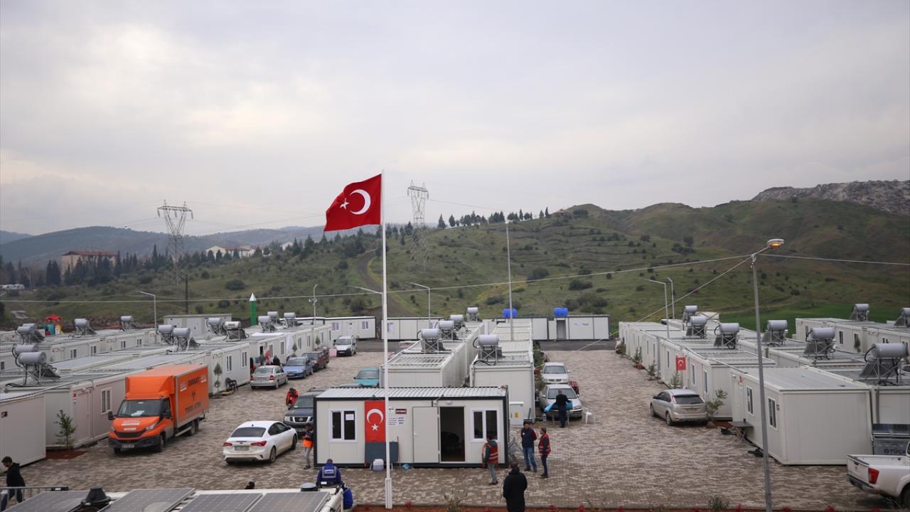 Yıkılan caddelerin isimleri konteyner kentte yaşatılıyor 6